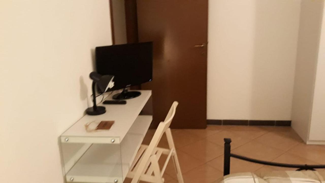 Le Tre Stelle Bed & Breakfast Ronco all'Adige ภายนอก รูปภาพ